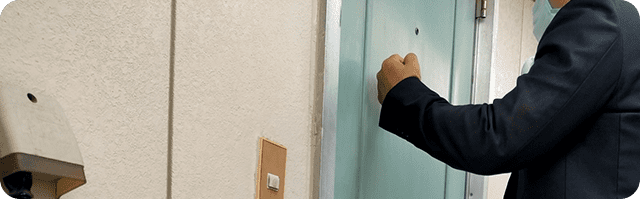 業者が自宅を訪問し火災保険の使用を持ちかける