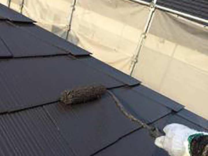 上塗りを行います。